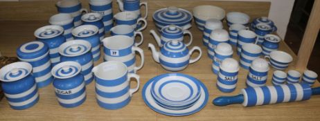 A collection of T&G Green Cornish ware