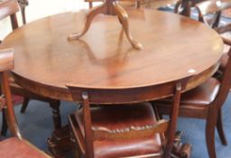 A WILLIAM IV mahogany circular breakfast table, W.128cm