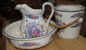 A Wedgwood "Floral" pattern five piece toilet set