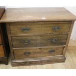 An oak chest of drawers W.99cm