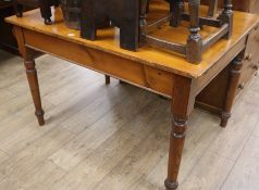 A Victorian pine kitchen table W.122cm