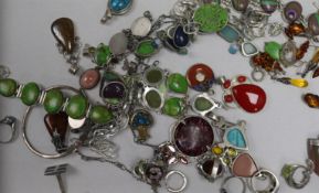 A quantity of modern silver jewellery