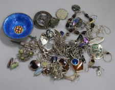 A quantity of mixed jewellery including silver