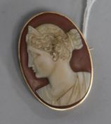 A hardstone cameo brooch 5cm.