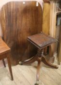 A Regency mahogany breakfast table, W.122cm