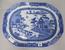 A Davenport 'Bridgeless' pattern meat dish