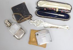 A pen and silver mounted flask, mixed collectables (6)