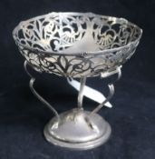 An Edwardian silver pedestal dish, by Henry Matthews, Birmingham, 1908, height 11cm.