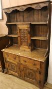 An oak dresser W. 122cm