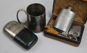 Two hip flasks, a mug, etc.