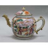 An 18th century Chinese canton tea pot