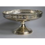 A George V silver pedestal bowl, maker Mappin & Webb, Sheffield 1923, 10ozs.