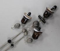 A silver and agate necklace and two pendants