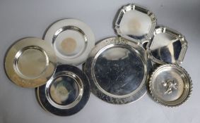 Two pairs of modern silver dishes, a similar Asprey dish, 8oz., an 800 standard dish and a plated