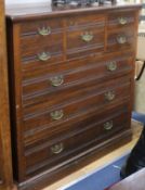 An Edwardian walnut chest of drawers W.122cm