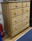 A pine chest of drawers 105cm
