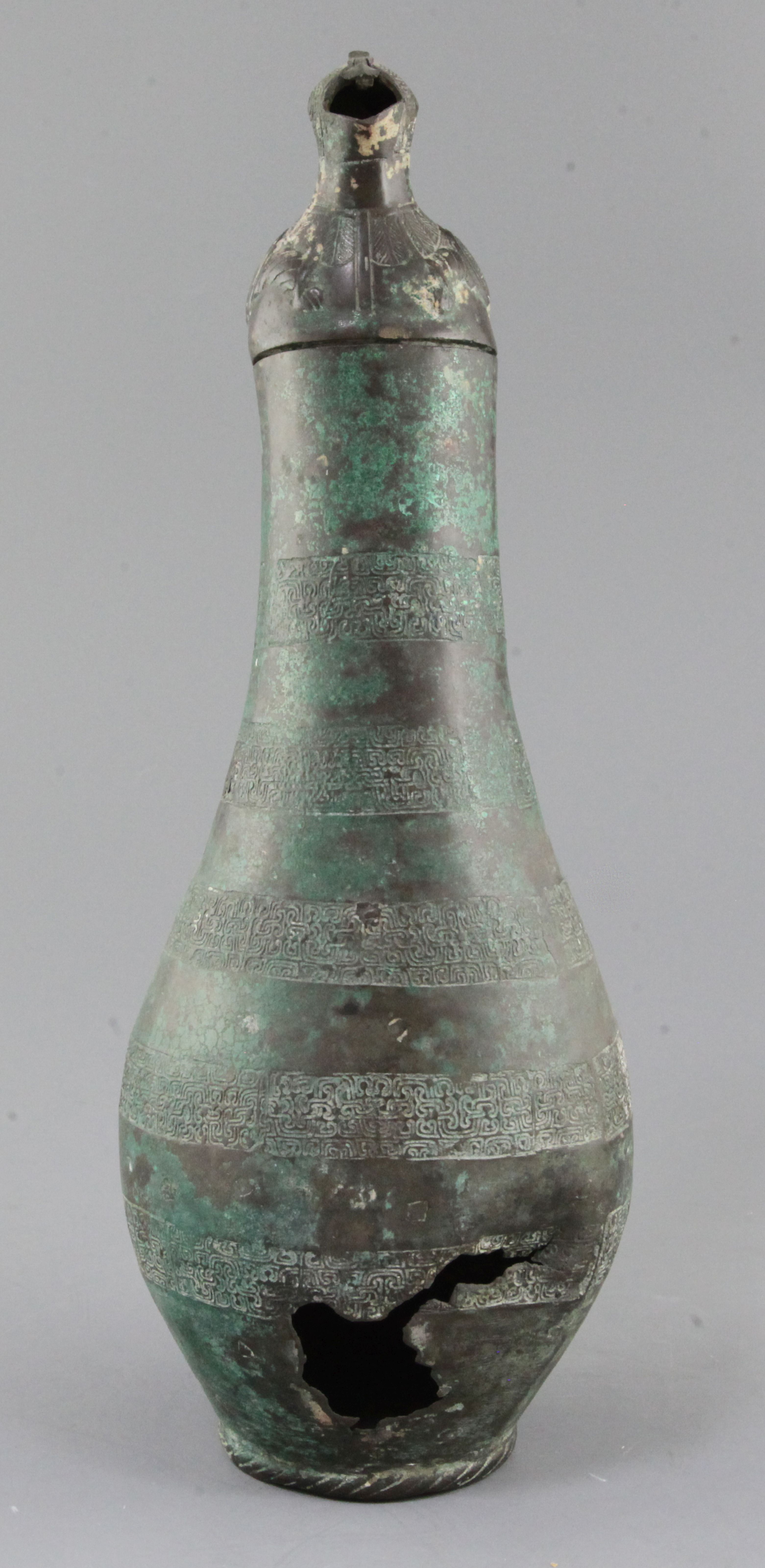 A Chinese archaic bronze flask-shaped ritual wine vessel, Hu, Eastern Zhou dynasty, 5th-4th - Image 4 of 5