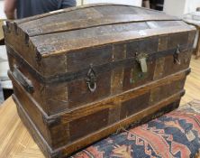 An early 20th century dome top steamer trunk W.83cm