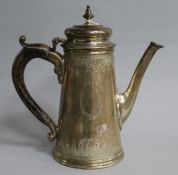 An Edwardian silver coffee pot, by Lambert & Co, London, 1903, 20cm, 19.5 oz.