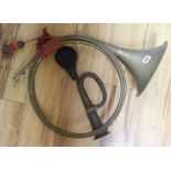 A car horn and a hunting horn