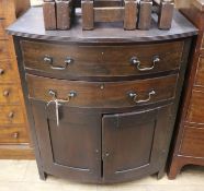 A Victorian mahogany chest of drawers W.2ft 6in.