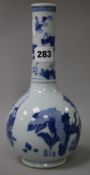 An 18th/19th century Chinese blue and white vase, 24.6cm