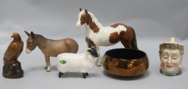 A group of Beswick figure and a jug H.16cm