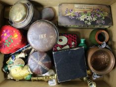 A small box of curios including two Conway Stewart pens.