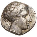 Campania, Neapolis. (Fourrée?) Nomos (5.96 g), ca. 350-325 BC. Head of the Siren Parthenope right,