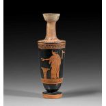 Attische Lekythos. 450 - 440 v. Chr. H 18,4cm, ø 6,2cm, ø Fuß 4,5cm. Rotfigurig. Form mit