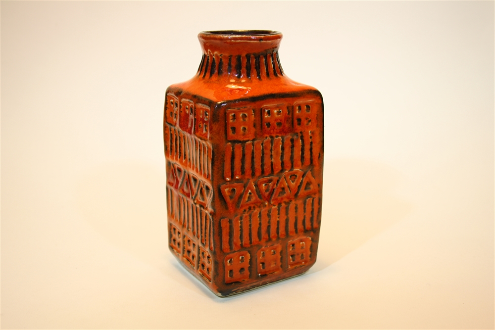 FIVE WEST GERMAN VASES BY BAY KERAMIK the largest piece a jug with band of 'Fat Lava' glaze 31cm - Image 3 of 6