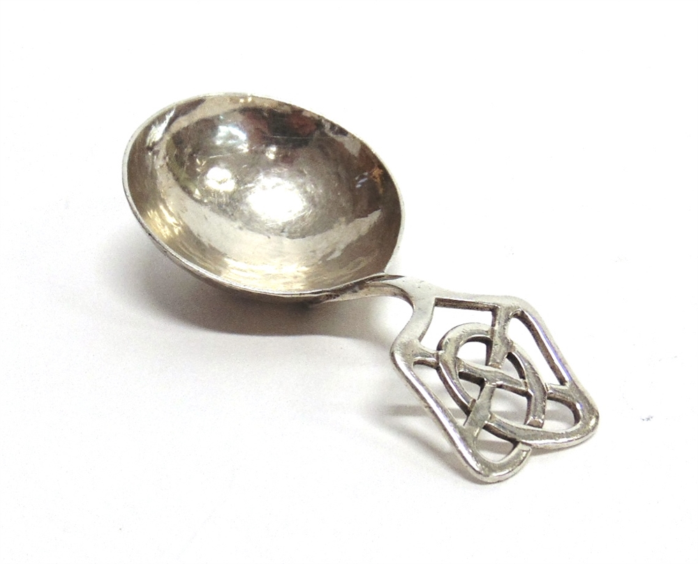 A KESWICK SCHOOL OF INDUSTRIAL ART SILVER ARTS AND CRAFTS CADDY SPOON Chester 1930, the round