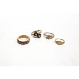 A 9 CARAT GOLD WEDDING RING with a signet ring, stamped '9ct'; a 9 carat gold garnet and cultured