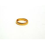 A 22 CARAT GOLD WEDDING RING finger size P, 5.7g gross