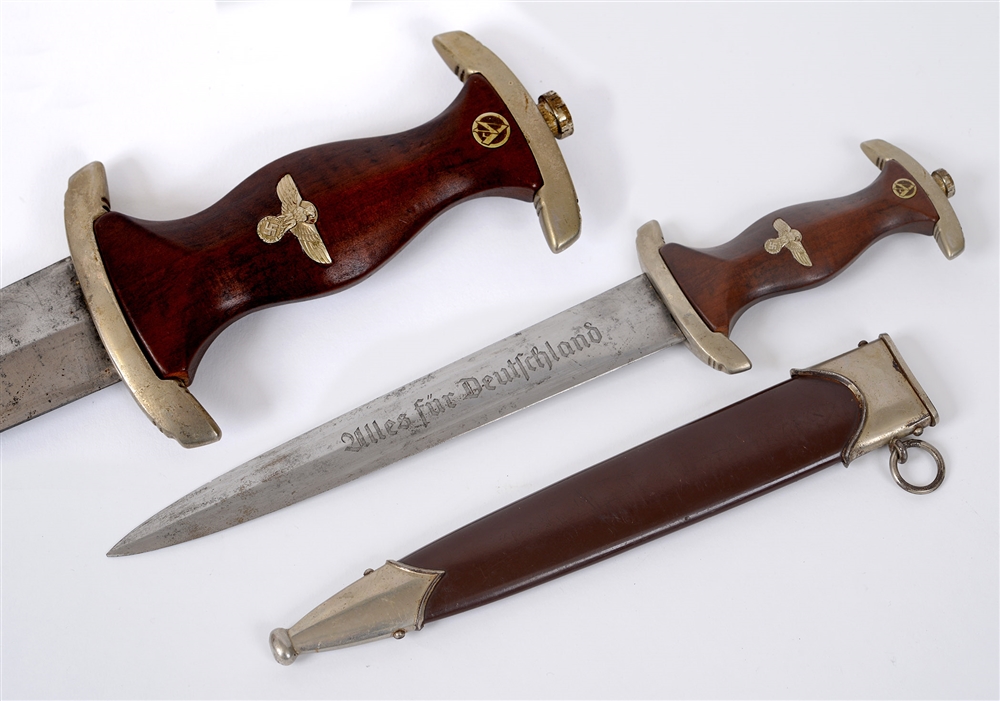 STURMABTEILUNG (SA) - MODEL 1933 SA SERVICE DAGGER BY GEBR. HELLER the blade bearing etched motto