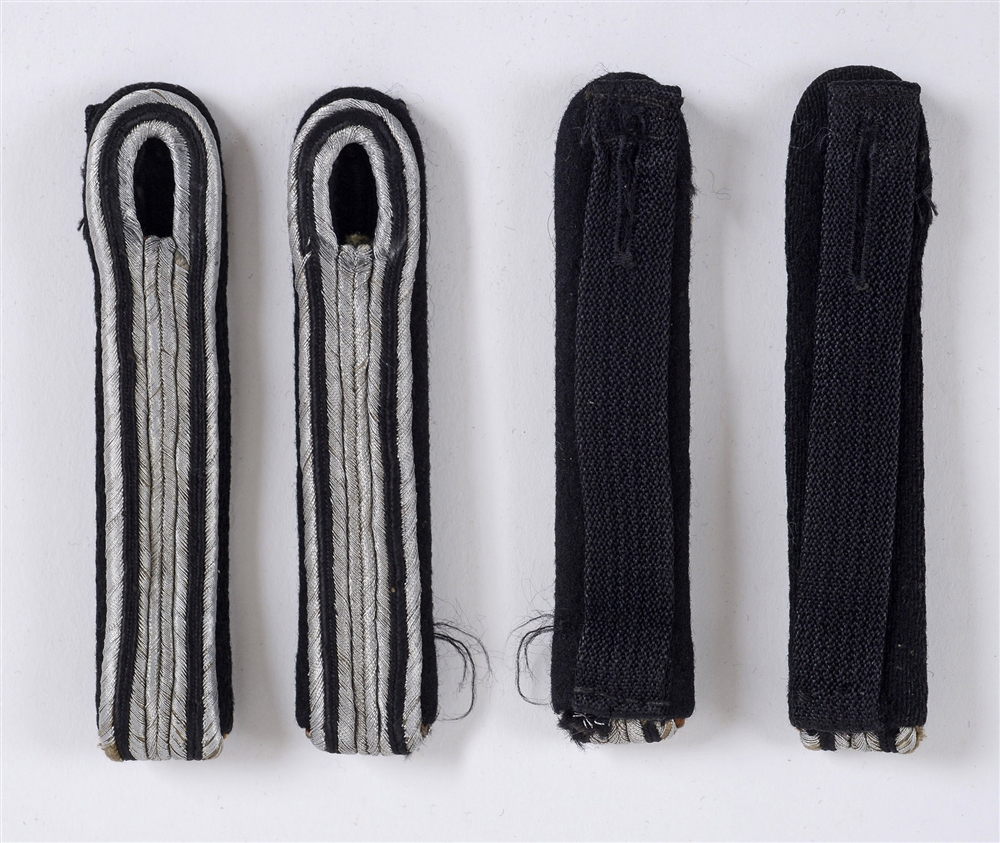 TECHNISCHE NOTHILFE (TENO) - 'SCHARFUHRER' SHOULDER BOARDS of aluminium and black cord