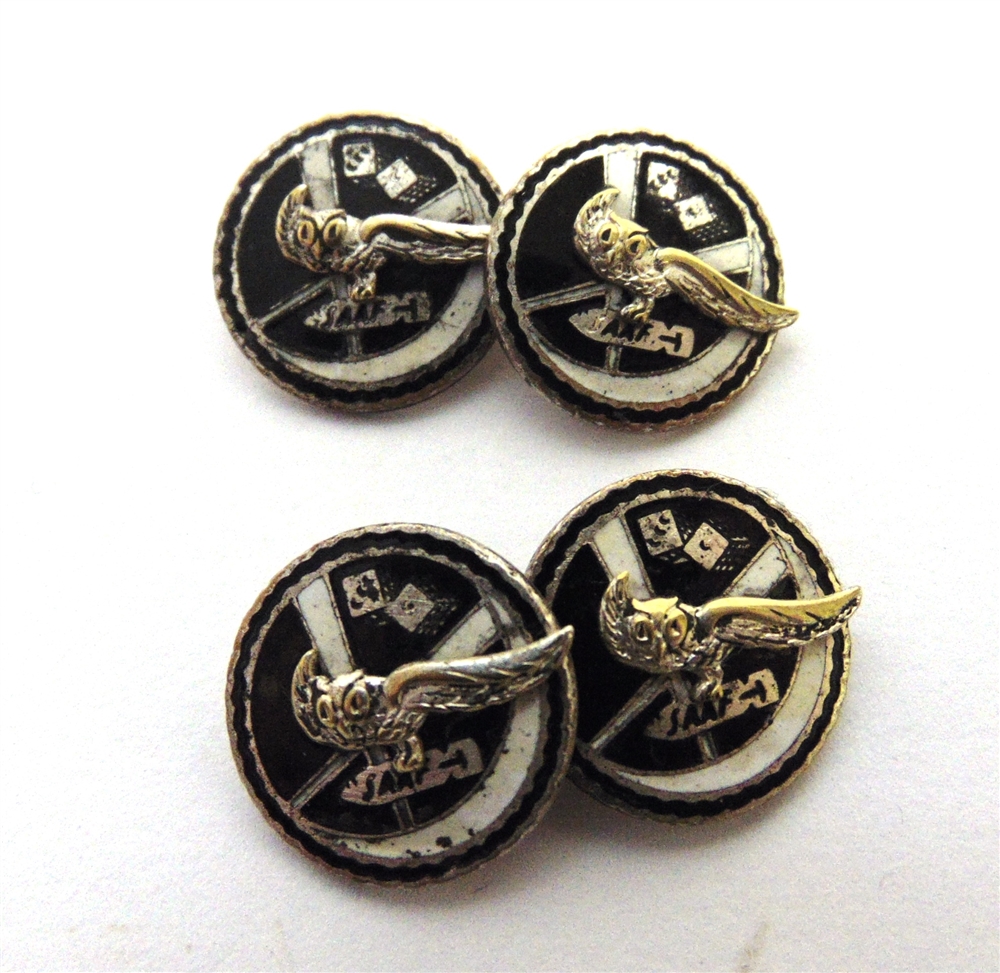 A RARE PAIR OF SOUTH AFRICAN AIR FORCE 31 SQUADRON ENAMEL CUFFLINKS circa 1940s.