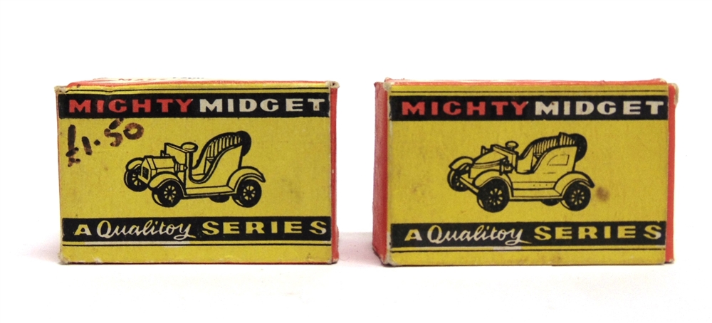 TWO BENBROS 'MIGHTY MIDGET' DIECAST MODEL CARS comprising a No.26, 1904 Vauxhall, plated finish with - Image 2 of 2