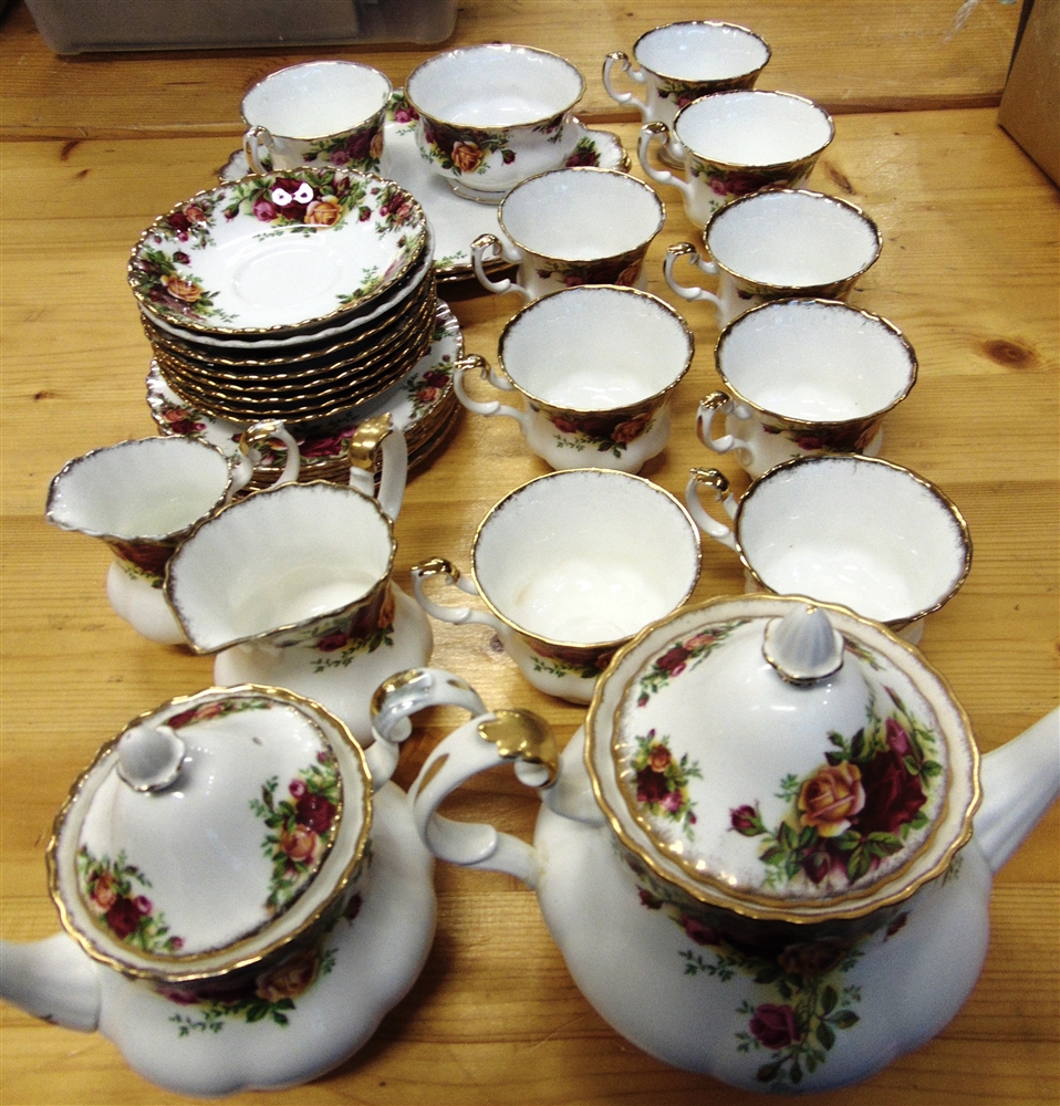 A QUANTITY OF ROYAL ALBERT 'OLD COUNTRY ROSES' TEAWARE including two teapots, nine cups, eight