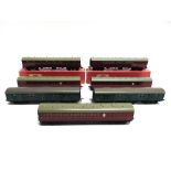 [OO GAUGE]. A HORNBY DUBLO COLLECTION comprising a No.4075, B.R. Passenger Brake Van, lined maroon