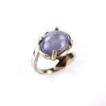 White gold star sapphire ring. Set with a single star sapphire cabochon. Ring size H 1/2. Weight 6.