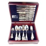 A sterling silver eight place Kings pattern flatware dinner service canteen, 20th century.