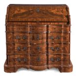 Fine venereed walnut and burl walnut bureau, with various wood threads, Modena 18th Century.