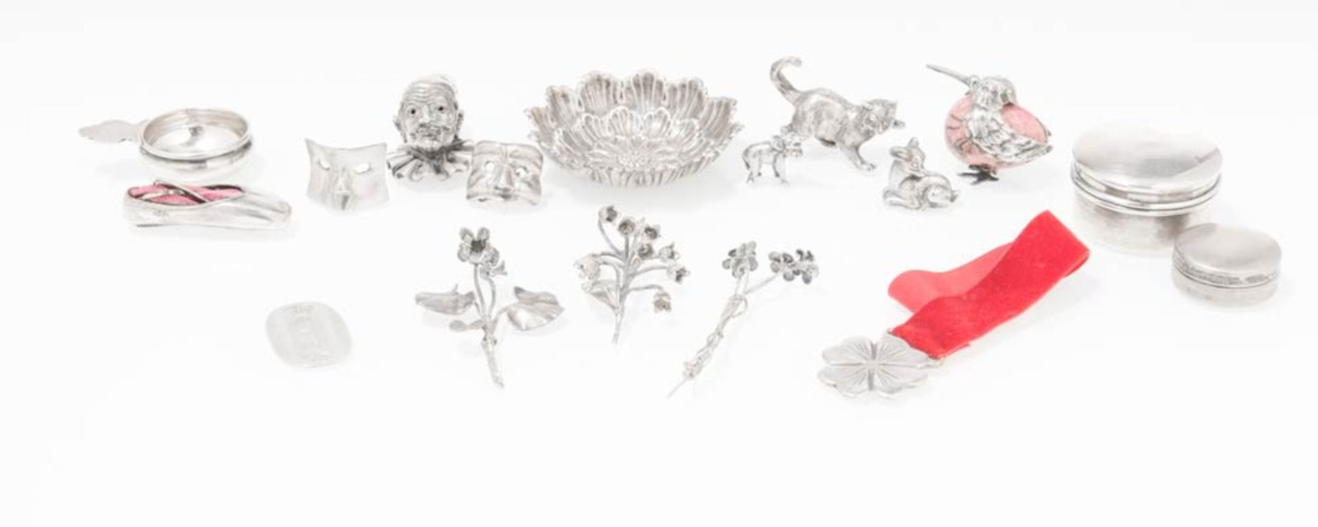 Lot of different small silver objects, 20th Century.