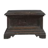 Walnut chest model, Emilia, late 17th Century - early 18 Century.