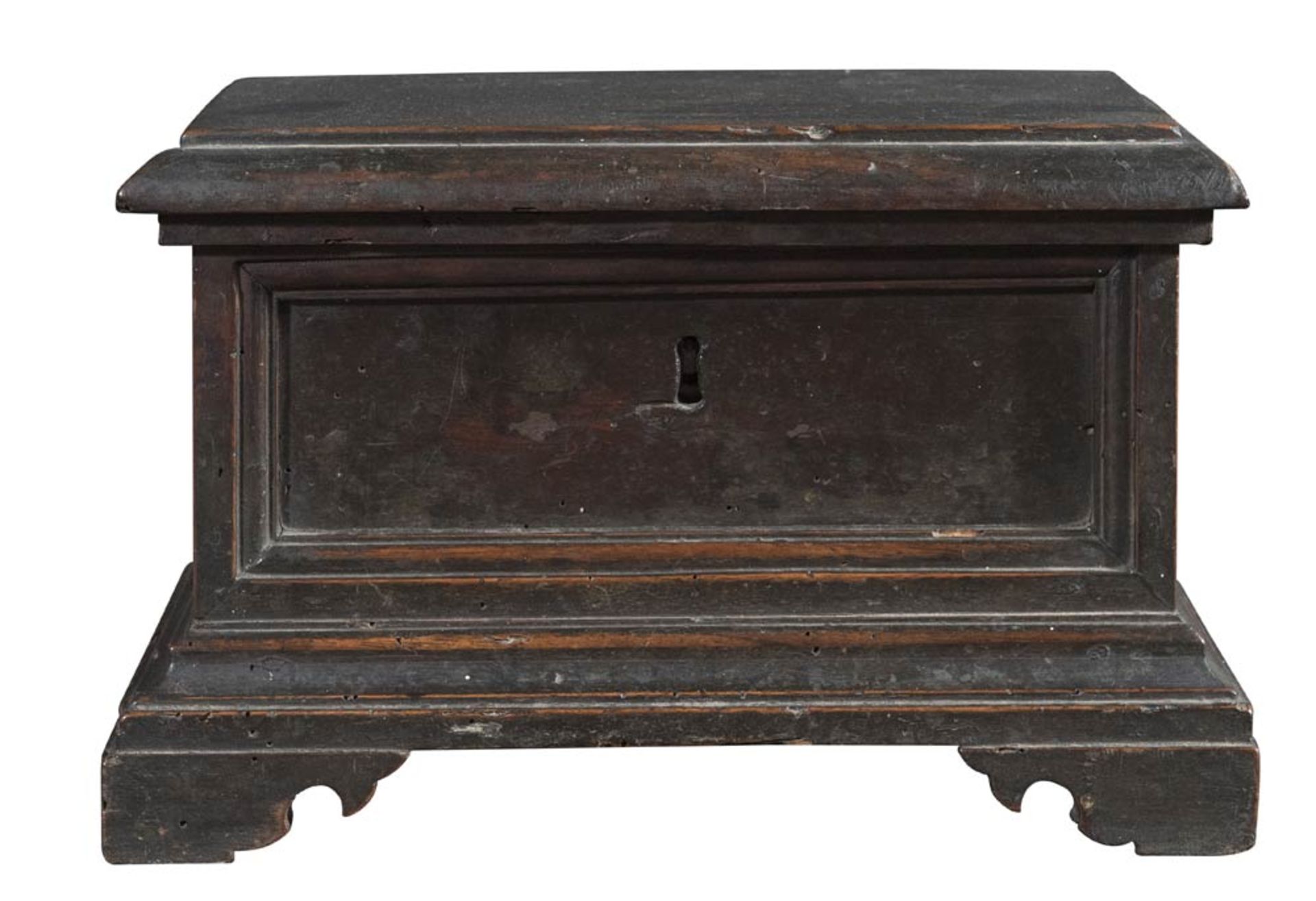 Walnut chest model, Emilia, late 17th Century - early 18 Century.