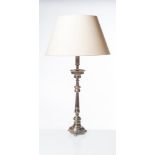 Candeliere montato a lampada in ottone argentato, XX sec