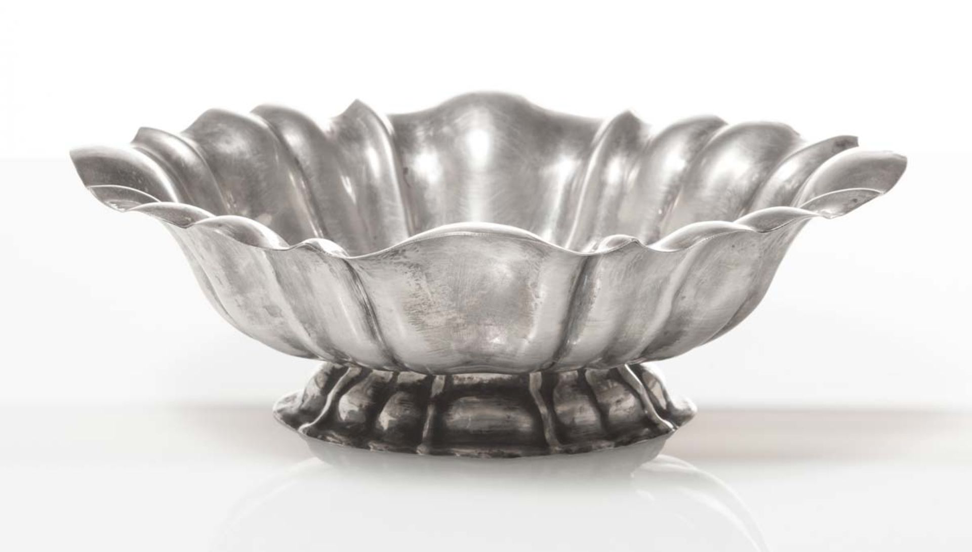 Silver bowl, Italy, 20th Century. - Image 2 of 3