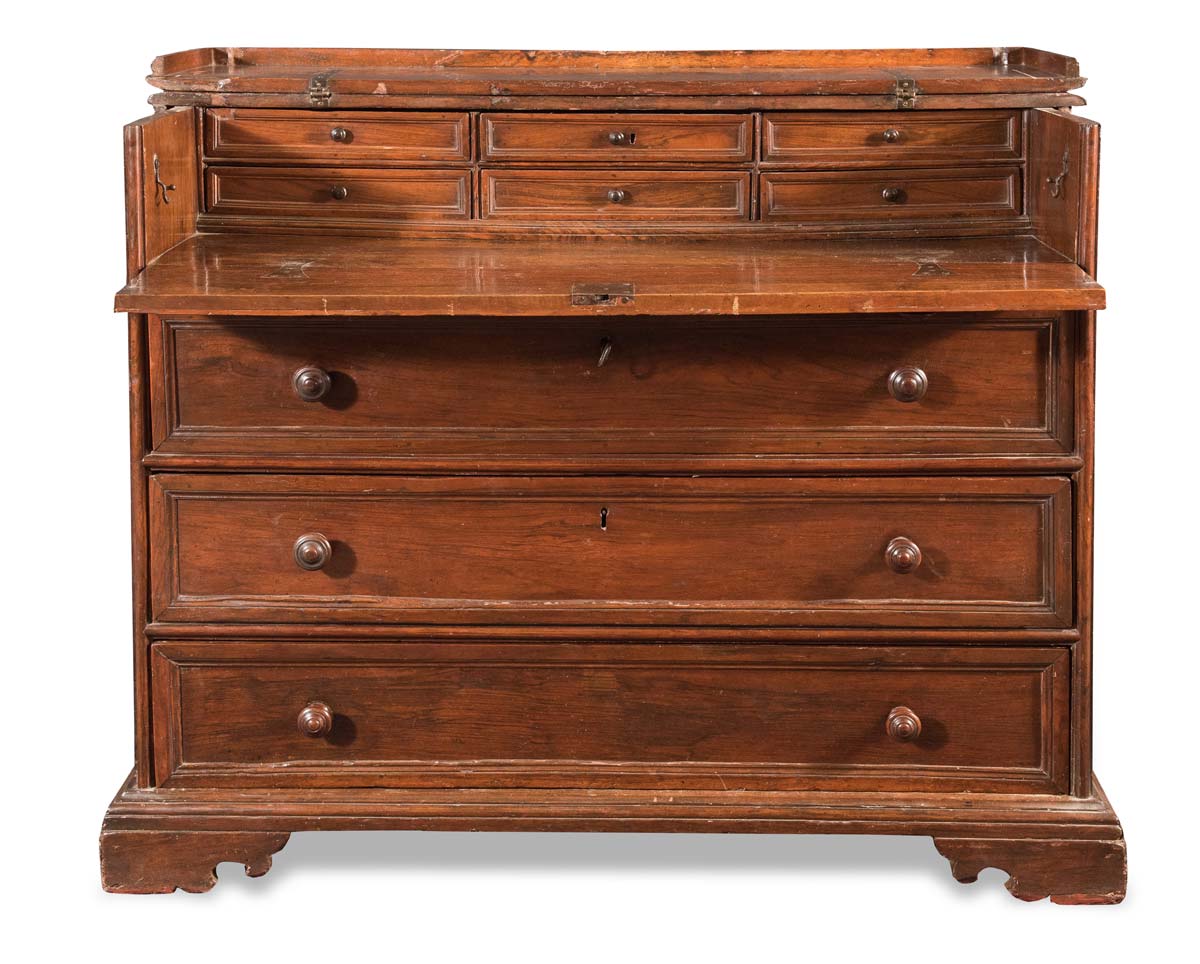 Walnut chest of drawers, Marche 17th Century. - Image 3 of 3