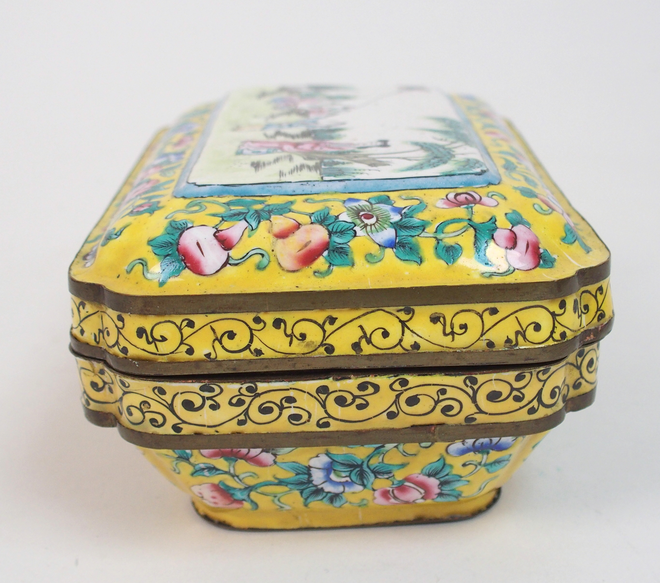 A Canton yellow ground rectangular box and cover painted with figures within foliage, 15cm wide, - Image 7 of 10